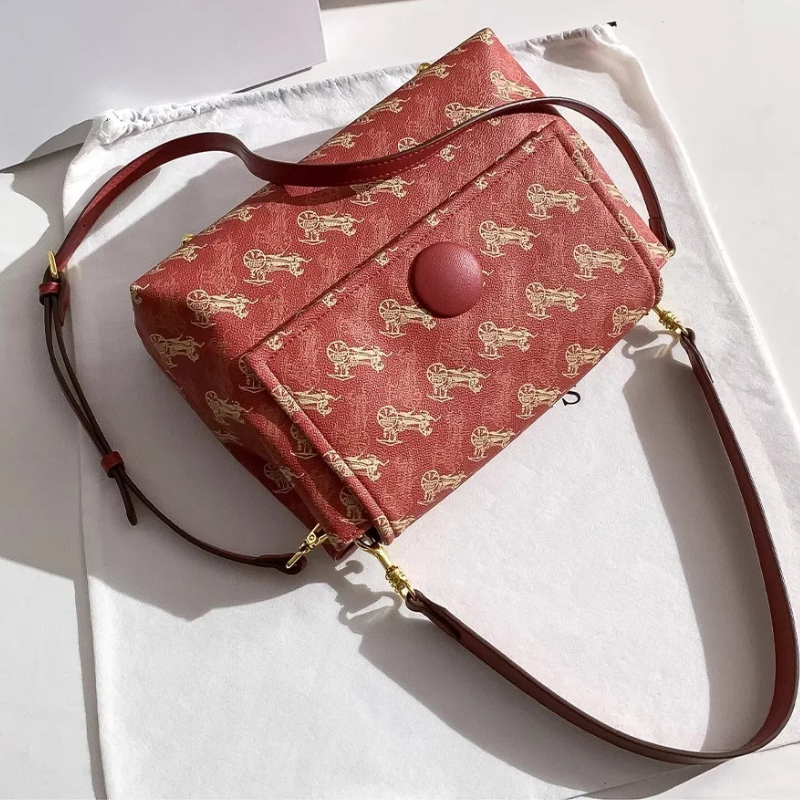 PU Women's High Quality Tote Bag New Design Oblique Shoulder Bag Large Capacity Customizable Factory OEM/ODM for Summer Autumn