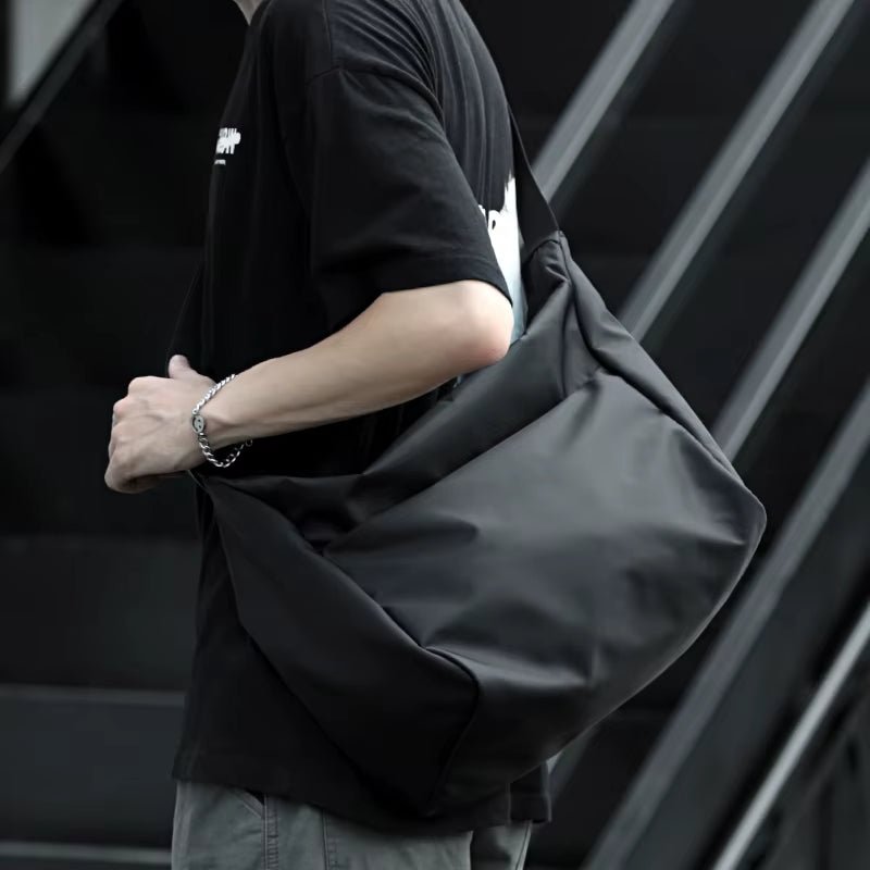 Fashion Customized Messenger Bag for Men Design Outdoor Sport Shoulder Sling Waterproof Men'S Crossbody Bag - MCROONS.COM