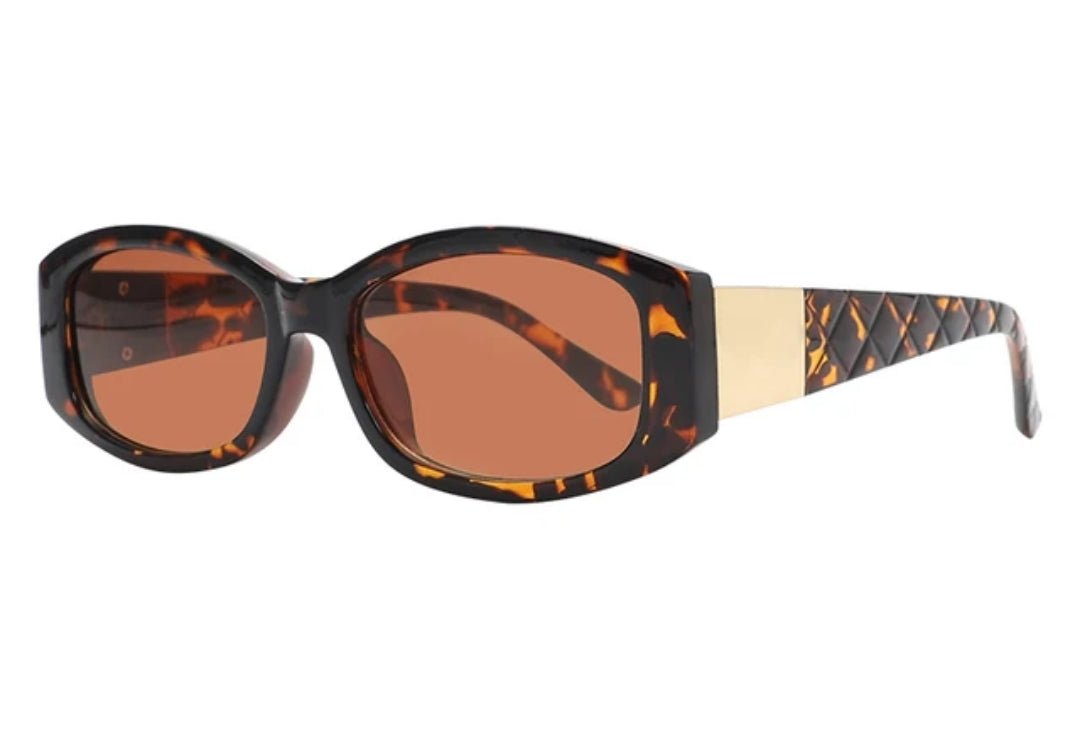 ME - YGG - 128 - MCROONS.COM