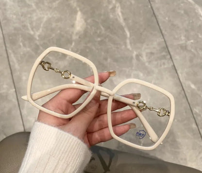 ME - YGG - 151 - MCROONS.COM