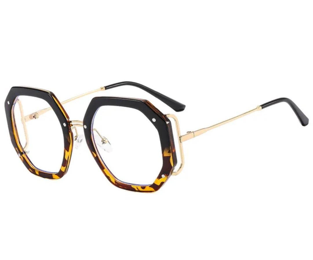 ME - YGG - 157 - MCROONS.COM