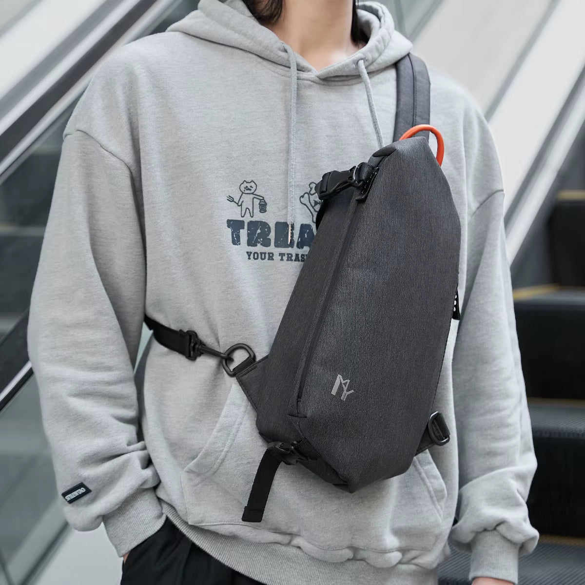 MOYYI Waterproof Chest Bag Men Crossbody Sling Bag Crossbody Bag for Business School - MCROONS.COM